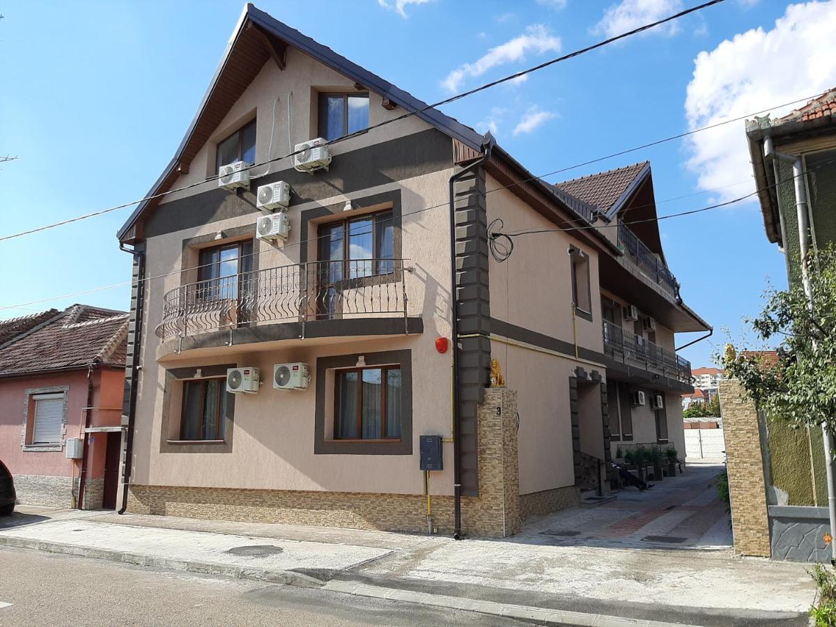 Vila Fortuna Auri Hotel Oradea Exterior photo